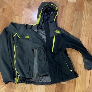 The North Face 2-in-one hyvent boys coat/jacket size XS (6).